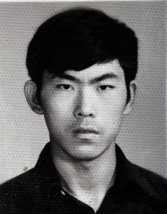 谢新明(别名:谢心明),男,汉族,1974年5月16日生,身份证号