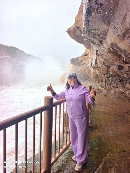 郑州72岁“高能老人”独自去西藏跟团旅行19天，每天剪一条短视频发家庭群