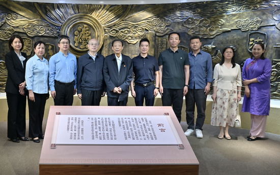 郑州市金水区政法委副书记姬松洲,金水区人民法院党组成员,政治部主任