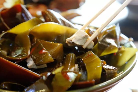 一碗热乎乎的酥肉扣碗,吃到最朴实的家的味道!