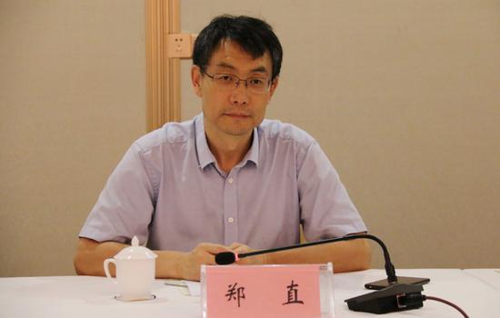 9月27日,九三学社河南省委秘书长王治华带领九三学社河南省委"不忘