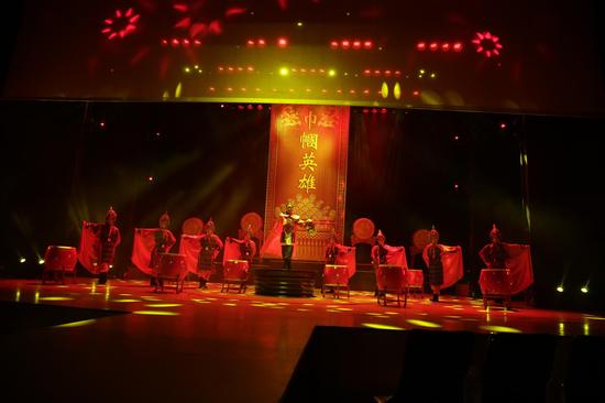 李宗盛等群星演唱会郑州发布 中原大舞台与赊店元青花联合发起 李宗盛等群星演唱会郑州发布 中原大舞台与赊店元青花联合发起