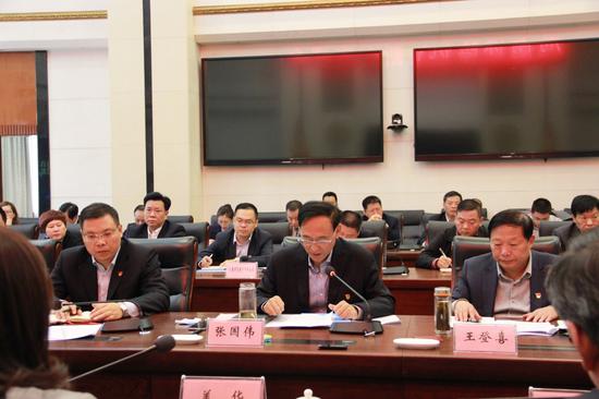 签约仪式上,新乡市委书记张国伟指出,为推进高质量发展,新乡近几年