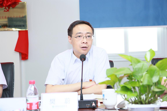 郑州经开区纪工委书记武斌,纪工委副书记兼监察审计局长梁辉,潮河办事