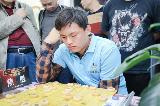 大四学生获中国体育彩票全国象棋民间棋王赛河南省棋王称号