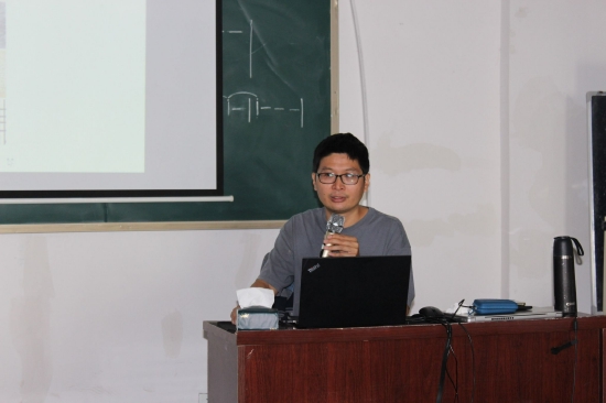 省文艺志愿者杨波为学员授课