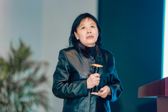 中原美谷产业技术研究院教授尹卫平