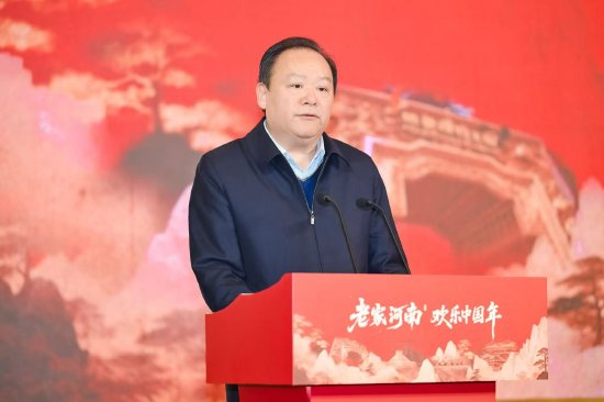 河南省文化和旅游厅党组成员、副厅长万捷