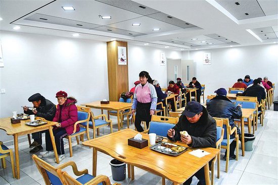 河南拟出台老年助餐服务规定 鼓励探索多元化服务模式