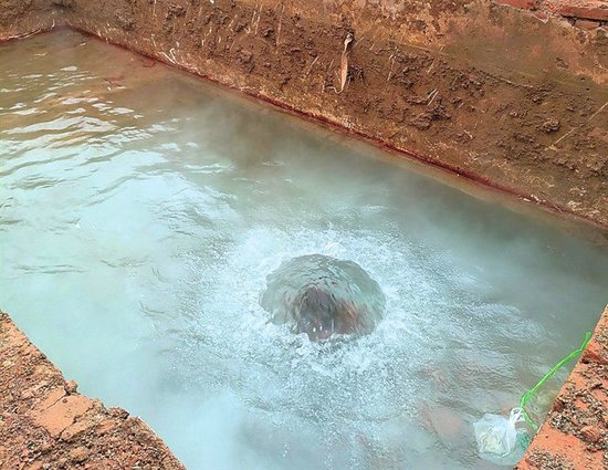 郑州贾鲁河源头温泉机井房拆除 温泉全貌可赏