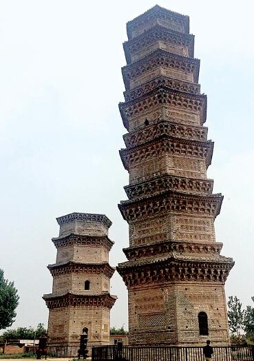 原阳一斜塔高47米 天晴时能从塔里看到郑州