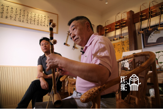 一把京胡拉出戏梦人生著名演奏家李祖铭入驻戏缘