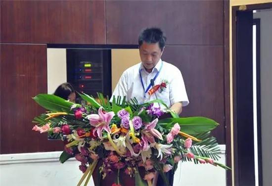 鄢陵人民政府副县长张国志致欢迎词