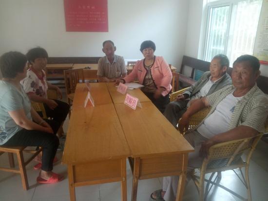 长垣县蒲西街道宋庄村人民调解委员会主任马凤霞调解睦乡邻群众得欢喜