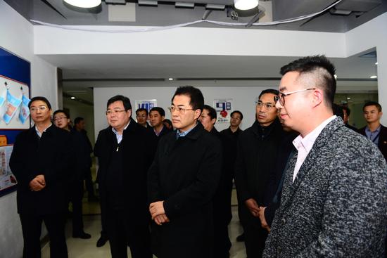 书记舒庆,市长王登喜,市委常委,常务副市长刘尚进,市政府秘书长吴岳善