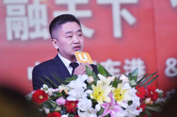 河南鸿冠集团执行总裁周玉华现场致辞