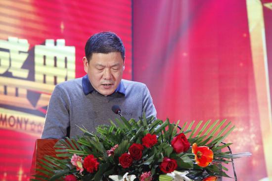 长垣县魏庄镇党委书记张峰发表讲话