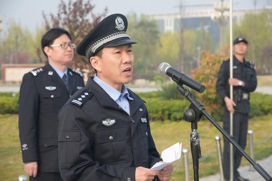 坚决打赢百天攻坚战确保全县社会治安平稳