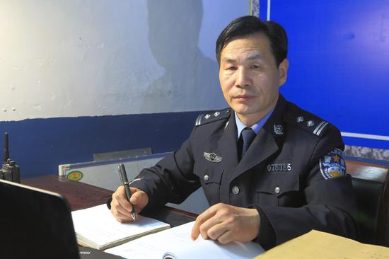 确山县公安局潘春生先进事迹材料