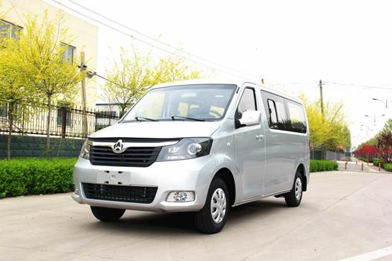大空间,长安睿行m70满足货用需求作为一款客货两用车,车内空间自然要