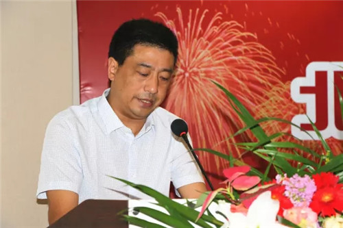 政府区长樊牛为商会授牌宛城区委书记刘中青到会祝贺并致辞9月17日