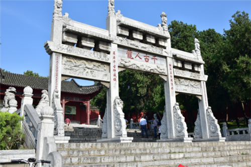 气势磅礴的武侯祠大门