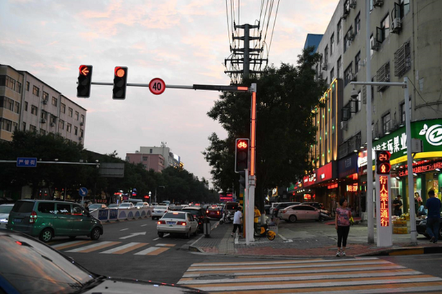 新密渐变智能红绿灯登场,颜色,时间一目了然