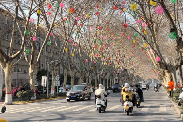 郑州将对150条道路装饰亮化 “大玉米”还有灯光秀