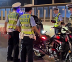 郑州交警再次整治炸街党