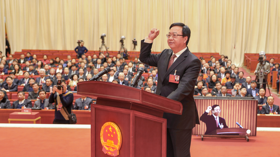 2018年1月15日,省委常委,市委书记马懿,市人大常委会主任白红战为郑州
