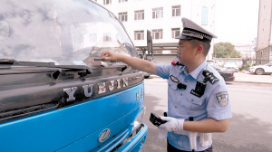 哈市交警部門持續(xù)規(guī)范靜態(tài)交通秩序