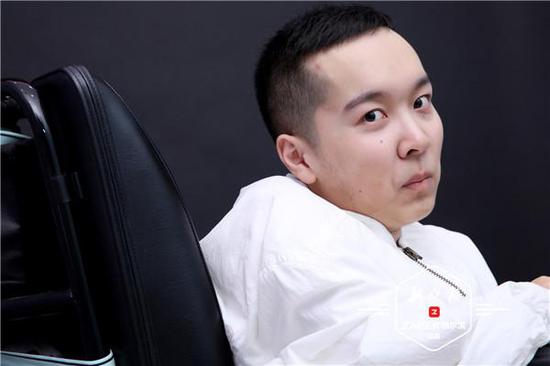 哈尔滨渐冻人北京创业轮椅上的飞驰人生