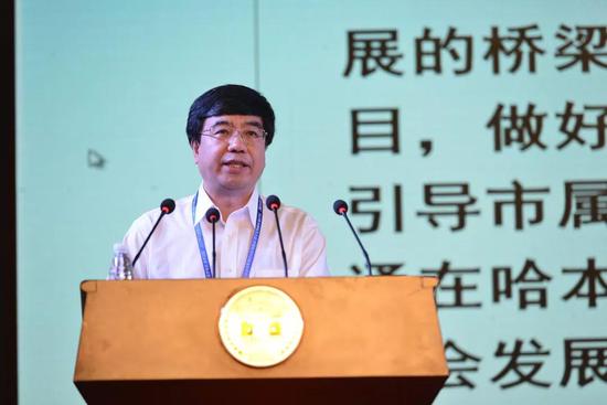 第三届中国航天科技教育校长论坛举行 王长文做主旨报告