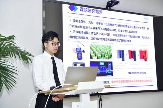 能源科学与工程学院组织的本科综合设计(论文)答辩现场