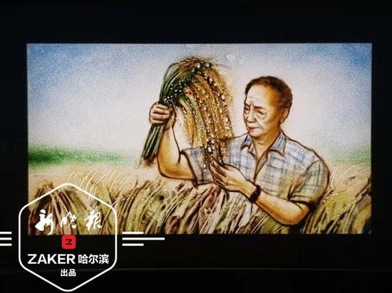 冰城"80后沙语者"创意沙画 献礼新中国成立70周年