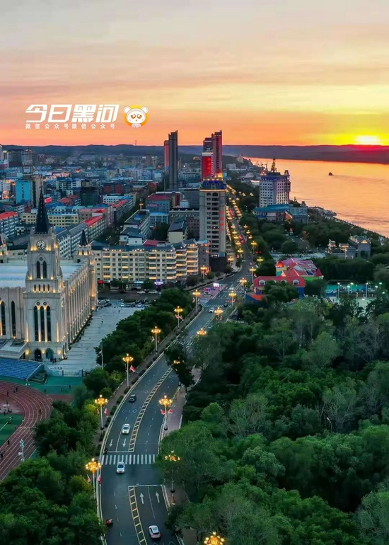 为进一步提升居民人居环境,黑河市城市管理综合执法局从细处着眼,从小
