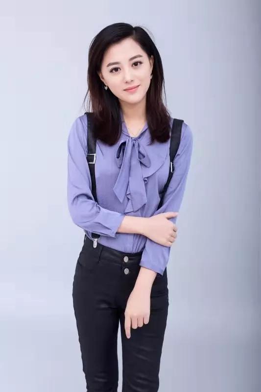 伟佳 快手id:w7778778