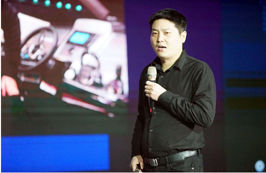 集团ceo马博率先出场,他站在酒店行业发展的高度,对过去的20年进行了