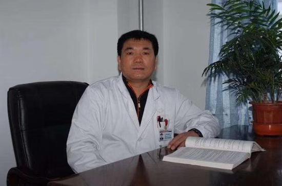 哈市新冠肺炎中医药救治专家组江柏华:要坚持三因制宜,辨证施治的原则