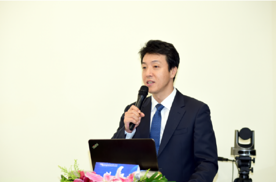 哈医大四院普外科主任刘昶教授 主持会议