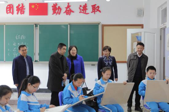 哈尔滨市香坊区中小学德育成果展示风华中学专场活动_新浪黑龙江_新浪