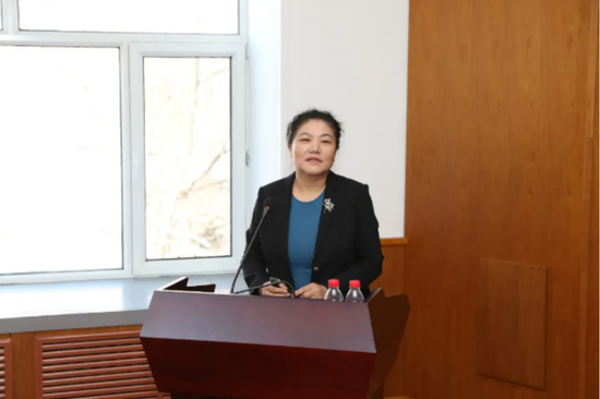 哈医大肿瘤医院副院长张艳桥对医院2020年医疗工作进行了汇报