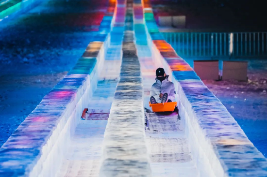 好玩不止大滑梯今冬冰雪大世界的娱乐项目有点多