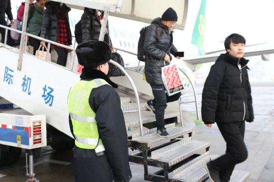 预计增长超300%，哈尔滨冰雪节迎跨境旅游热潮