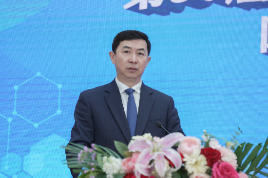 徐万海开启启动仪式哈医大肿瘤医院党委副书记袁贵生介绍肿瘤防治宣传