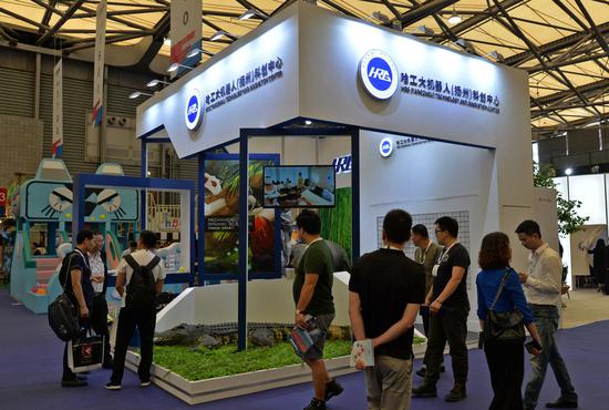 科技与文旅的碰撞|哈工大机器人(扬州)科创中心多款文旅机器人亮相iaa