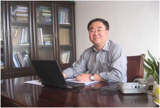 国粮武汉科研设计院总工程师谢健参与中国国际大米节品评品鉴