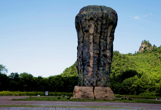 桃山景区:以悬羊峰国家地质公园,桃山国家森林公园,桃山国际野生动物