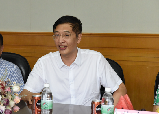 中国医师节|黑龙江省医师协会慰问哈医大二院老专家及抗疫英雄