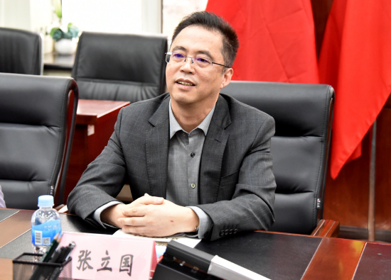 黑龙江中医药大学1982级校友张立国向学校捐赠发展基金700万元